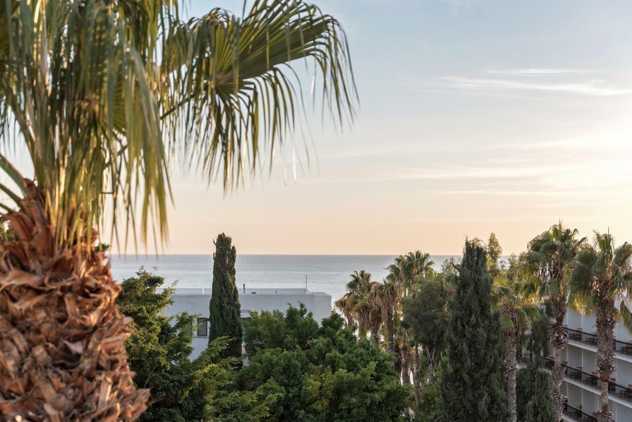 Poseidon'S Luxury Apartment Paphos Exterior photo